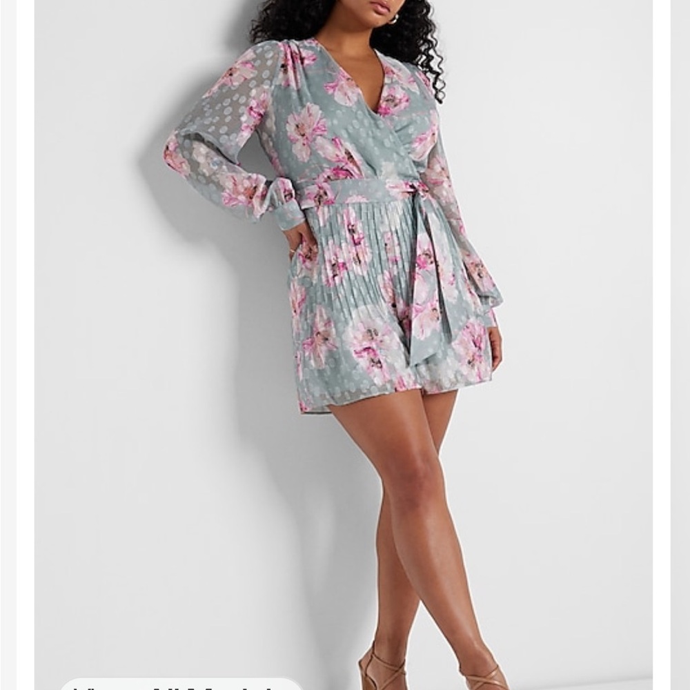 Floral Long Sleeve Wrap Romper - Picture 6 of 16